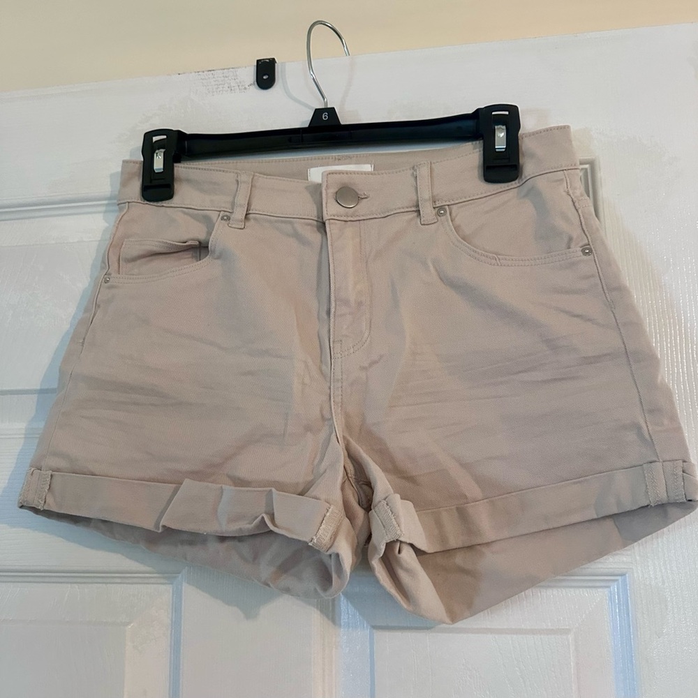 H&M Women’s Khaki Shorts